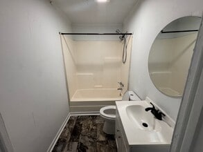 325 E 18th St in Columbia, TN - Building Photo - Building Photo