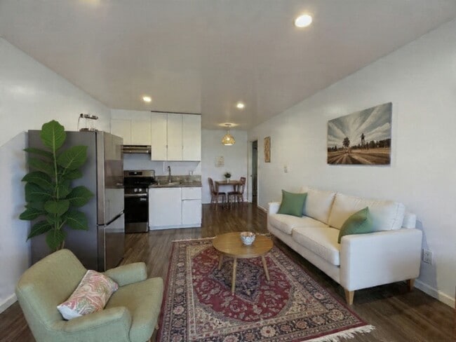 3121 Larga Ave in Los Angeles, CA - Building Photo - Building Photo