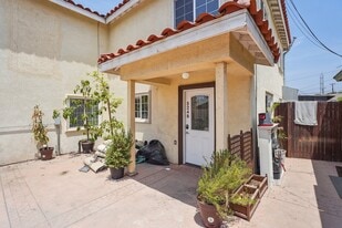 5248 N Gareloch Ave in Azusa, CA - Building Photo