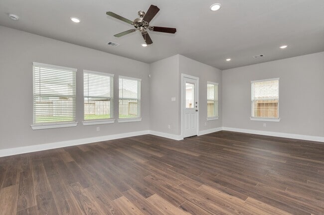 10638 Cascade Crk Dr in Rosharon, TX - Building Photo - Building Photo