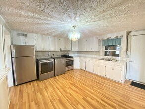 2245 Chalmers Dr in Sanford, NC - Building Photo - Building Photo