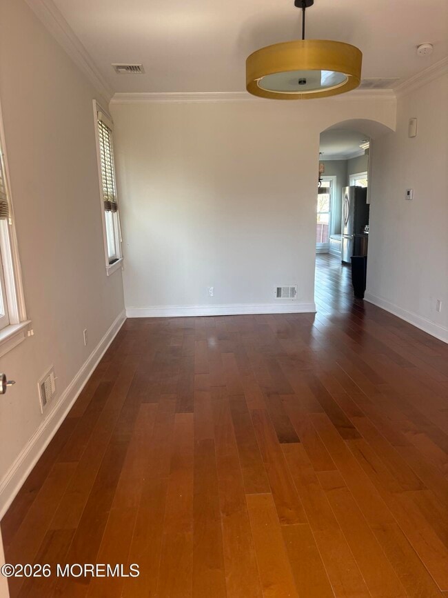 56 Waterman Ave in Rumson, NJ - Building Photo - Building Photo