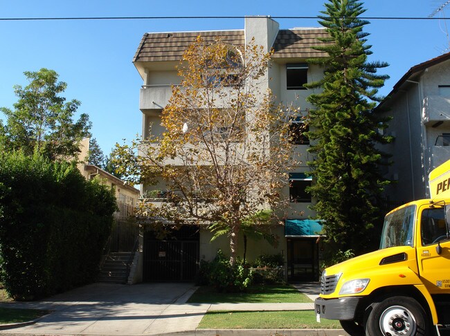 1931 Overland Ave in Los Angeles, CA - Foto de edificio - Building Photo