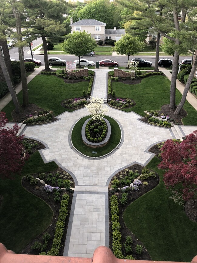 Kensington Court Apartments