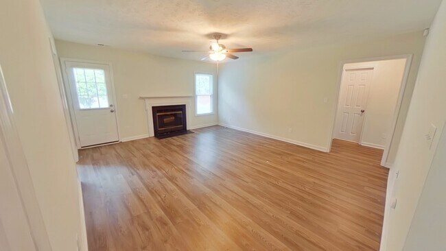 6778 Buttermere Dr in Fayetteville, NC - Foto de edificio - Building Photo