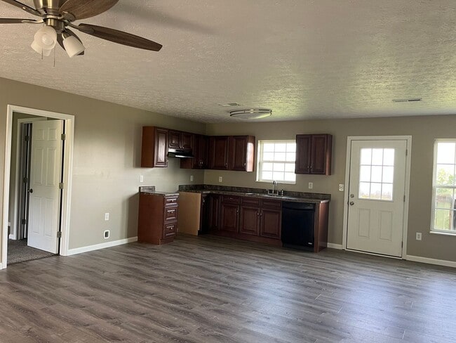 672 Privet Dr in Dandridge, TN - Building Photo - Building Photo