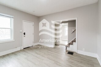 2839 Marshall Ave in Cincinnati, OH - Foto de edificio - Building Photo