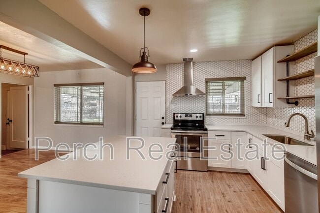 property at 1281 Quentin St