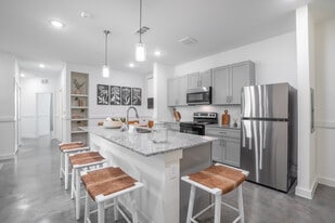 The Reserve at Power Place in Lake Charles, LA - Building Photo