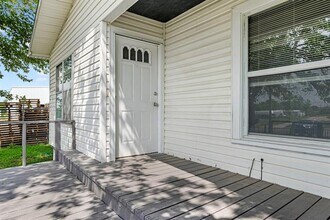 1906 N Main St in Weatherford, TX - Building Photo - Building Photo