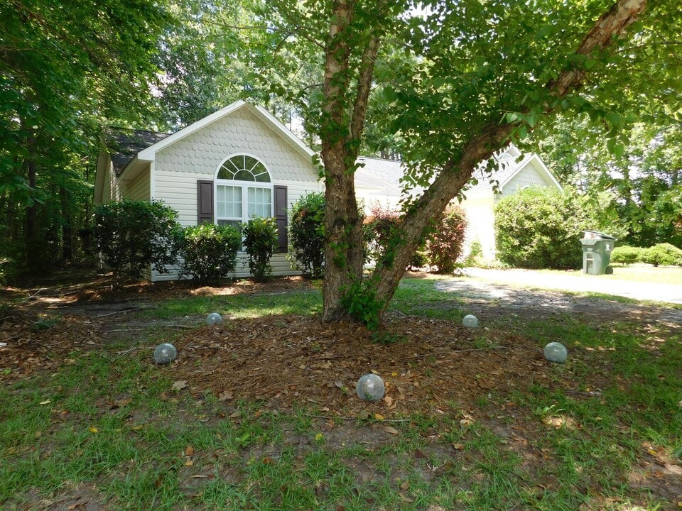 207 Tobiano Dr in New Bern, NC - Building Photo