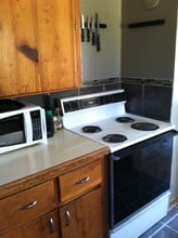 403 West Humboldt, Unit North in Bingen, WA - Building Photo - Building Photo