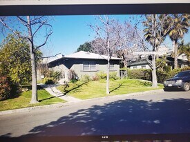 4419 Ledge Ave in Toluca Lake, CA - Building Photo