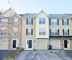 117 Ironwood Ct in Denver, PA - Building Photo