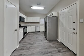 4327 Palmer Plantation Dr in Missouri City, TX - Building Photo - Building Photo