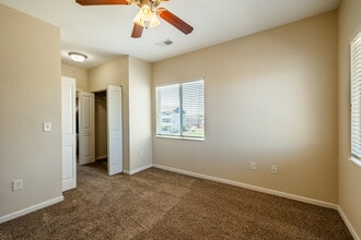 SunSTONE at MarketPlace Apartments in Andover, KS - Building Photo - Interior Photo