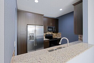 5813 Monterra Club Dr in Greenacres, FL - Building Photo - Building Photo