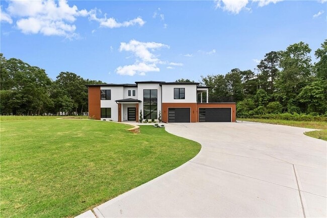 151 S Pointe Dr in Hartwell, GA - Building Photo - Building Photo