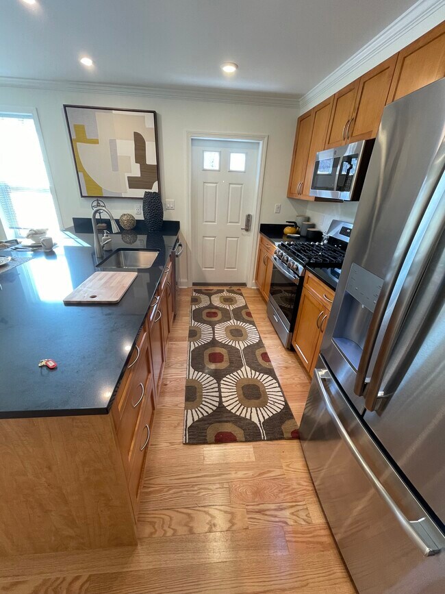 9 Independence Dr in Chestnut Hill, MA - Building Photo - Building Photo