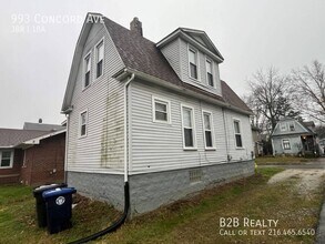 993 Concord Ave in Akron, OH - Building Photo - Building Photo