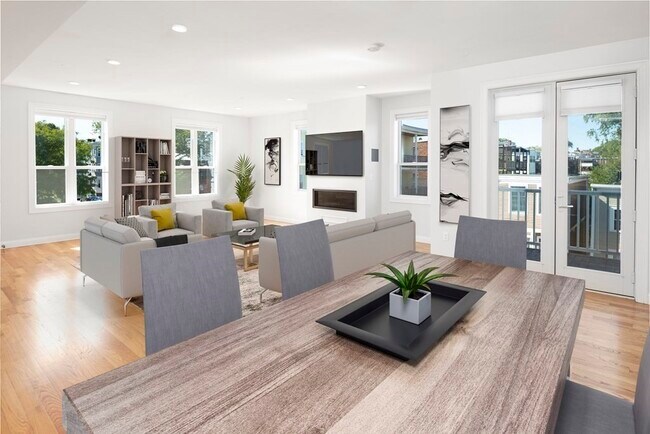 928 E Broadway, Unit 2 in Boston, MA - Building Photo - Building Photo