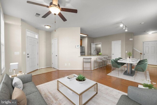 19441 Promenade Dr in Leesburg, VA - Building Photo - Building Photo