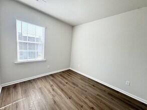 164 Somerset Ln in Central, SC - Building Photo - Building Photo