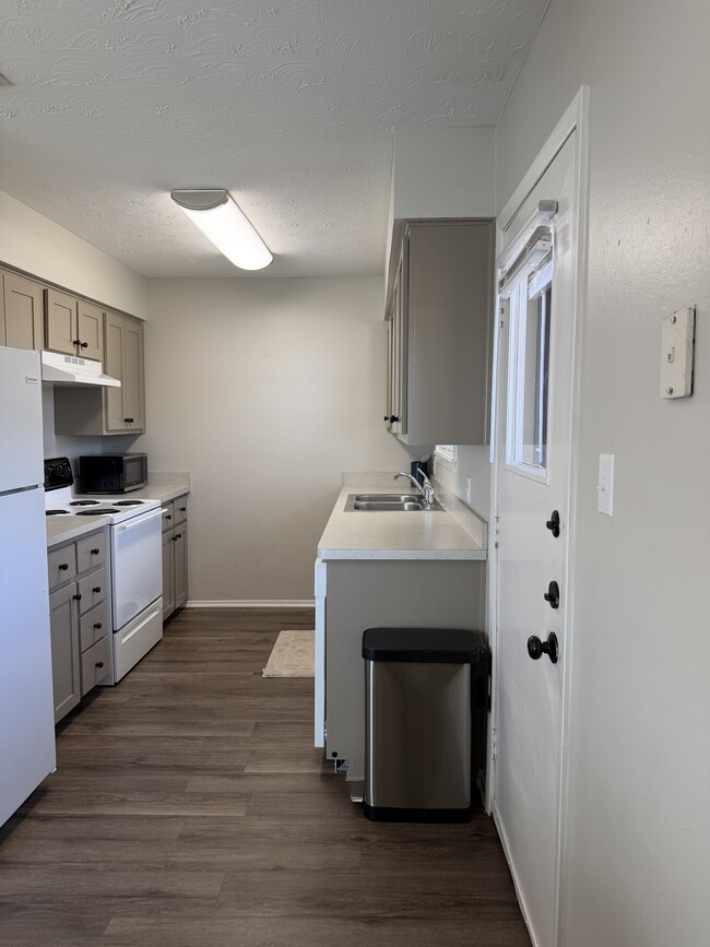 2604 N Austin Ave, Unit 2604 N. Austin Ave #3 in Cameron, TX - Building Photo - Building Photo