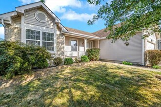 1583 Briarchase Dr in O'Fallon, MO - Building Photo - Building Photo