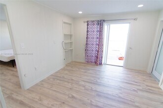 74560 Overseas Hwy in Islamorada, FL - Building Photo - Building Photo
