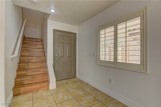 236 Fairway Woods Dr in Las Vegas, NV - Building Photo - Building Photo