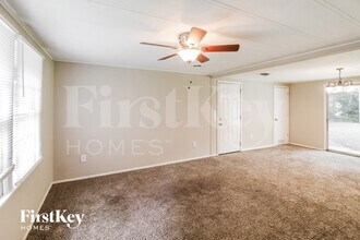 1052 Adrian Cir SW in Conyers, GA - Foto de edificio - Building Photo