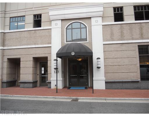 123 College Pl-Unit -123 College Place #1201 in Norfolk, VA - Foto de edificio - Building Photo