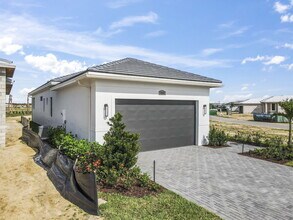 502 SW Bayshore Blvd in Port St. Lucie, FL - Building Photo - Building Photo