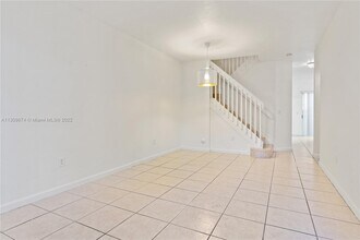 11218 NW 56th St-Unit -11218 in Doral, FL - Building Photo - Building Photo
