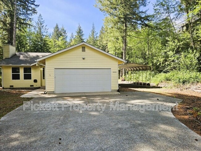 4401 Big Beef Crossing NW in Bremerton, WA - Building Photo - Building Photo