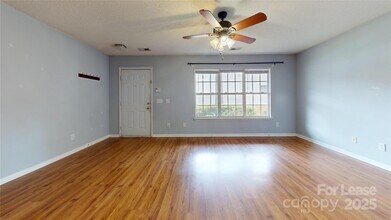 1777 Forest Side Ln in Charlotte, NC - Building Photo - Building Photo