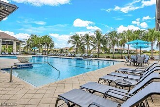 2375 Montserrat Ln in Naples, FL - Building Photo - Building Photo