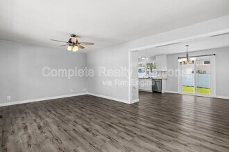 17 Auchly Ln in St. Peters, MO - Building Photo - Building Photo