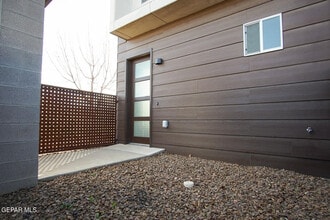 6262 Woodrow Bean Transmountain in El Paso, TX - Building Photo - Building Photo