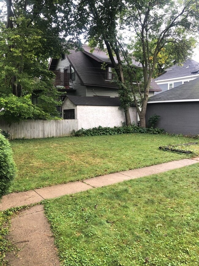 3040 Colfax Ave South