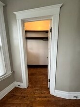 2016 Wabash St, Unit Upstairs in Detroit, MI - Building Photo - Building Photo