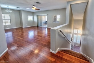 7660 W Eldorado Ln in Las Vegas, NV - Building Photo - Building Photo