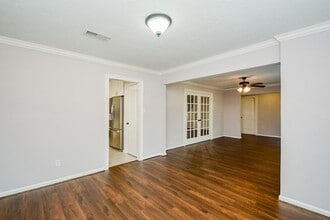 11610 Cypresswood Dr in Houston, TX - Building Photo - Building Photo