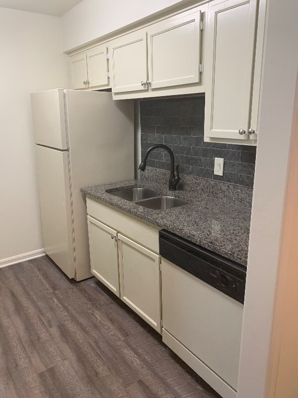 2118 Acklen Ave-Unit -13 in Nashville, TN - Building Photo - Building Photo