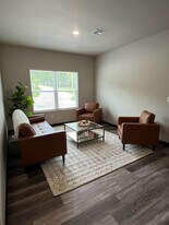 Midtown Cottages in Joplin, MO - Building Photo