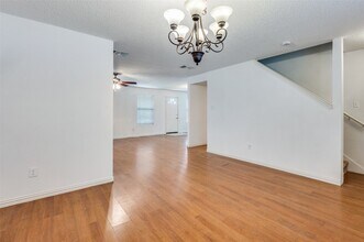 5224 Royal Burgess Dr, Unit 18-207 in Fort Worth, TX - Building Photo - Building Photo