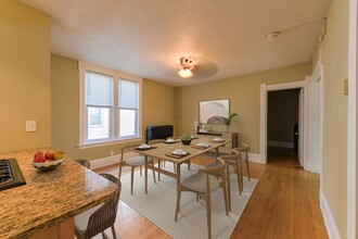 619-621 University Ave NE in Minneapolis, MN - Building Photo - Building Photo