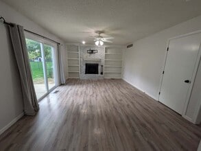 907 Second St in Andover, KS - Building Photo - Building Photo