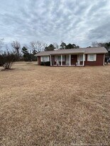 2197 Alamac Rd in Lumberton, NC - Building Photo